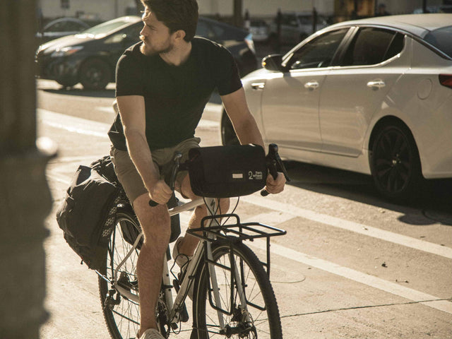 Two Wheel Gear - Garment Pannier - Classic 2.1 - Black - Bike Bag - On Bike Commuter - Street Lifestyle (1556347519011)